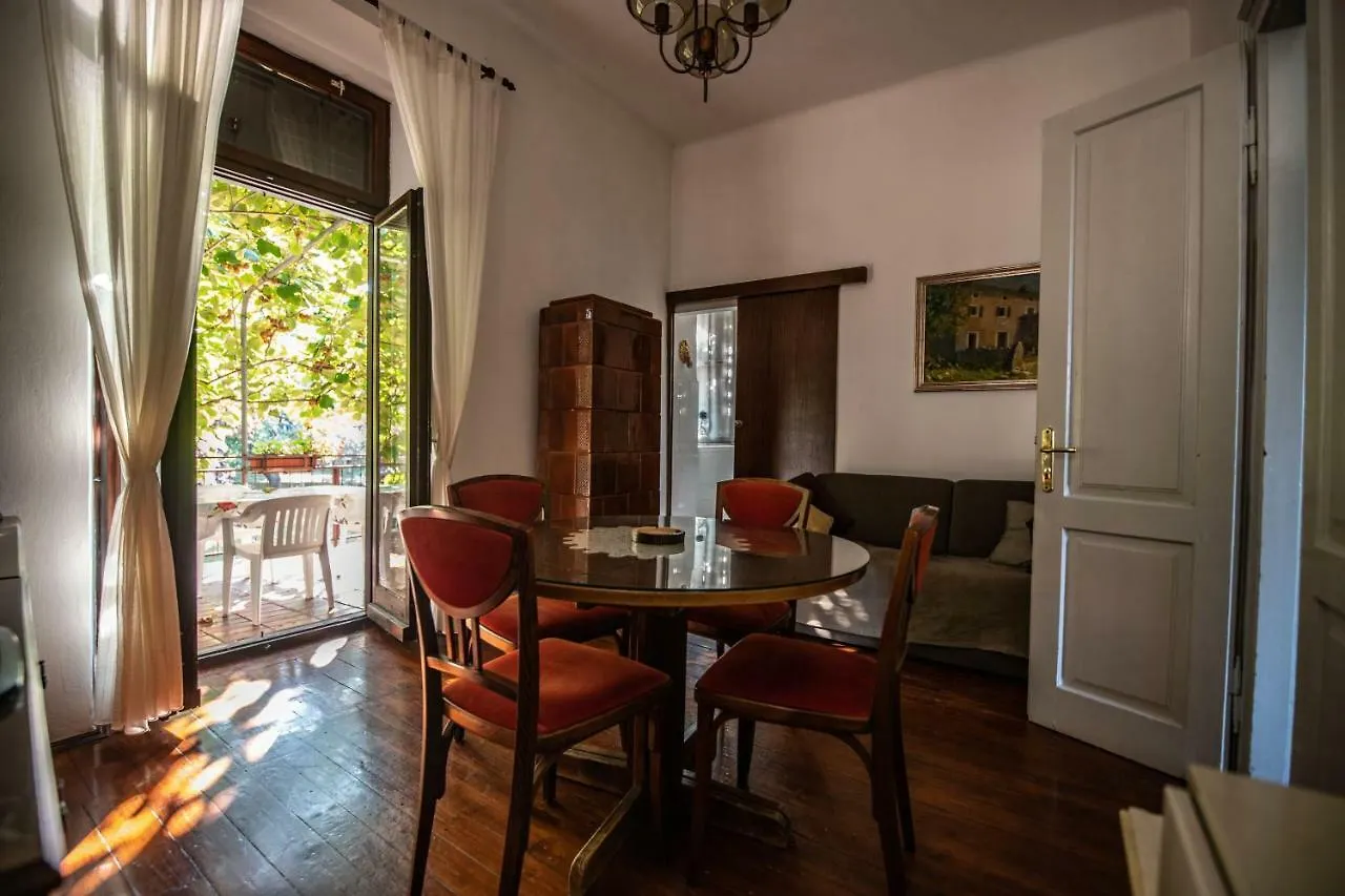 The Sisters Central Apartment 0*, Porec